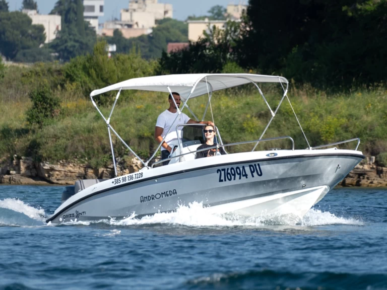 Charter a Orizzonti Andromeda in Pula on Samboat