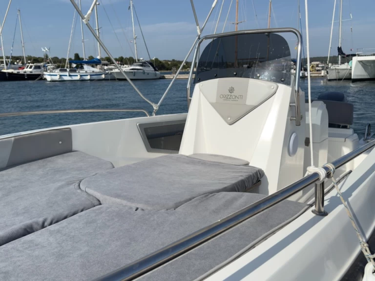 Motorboat hire in Pula - Orizzonti Andromeda