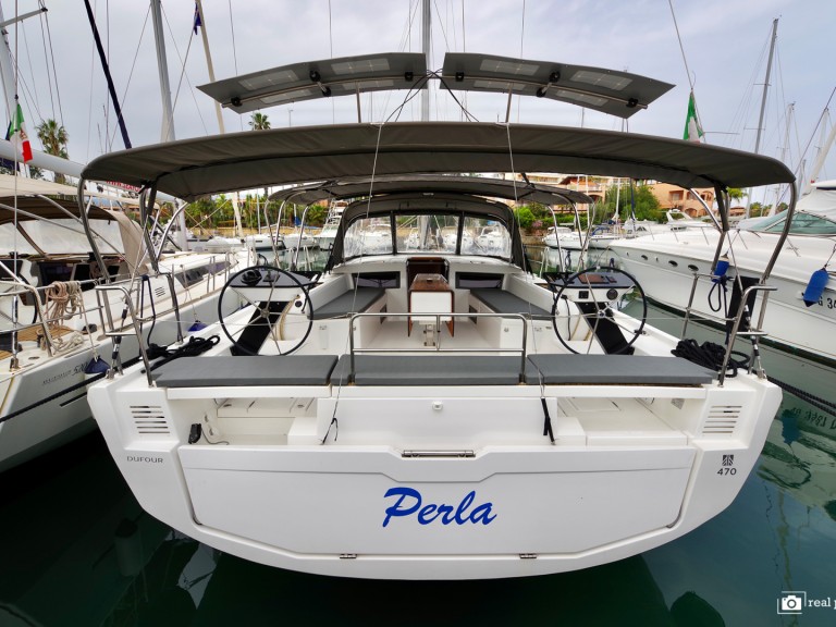 Sailboat to hire Furnari at the best price