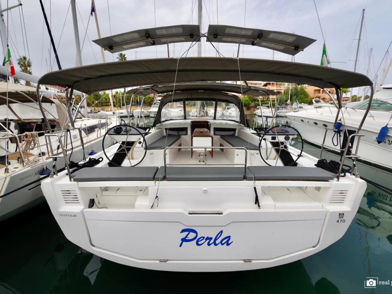 Sailboat to hire Furnari at the best price