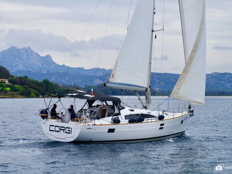 Sailboat to hire Cannigione at the best price
