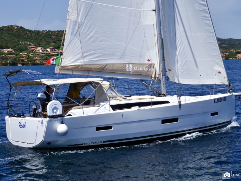Yacht hire Cannigione cheap Dufour 430