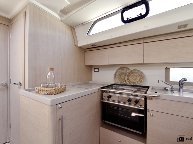 Hire Sailboat with or without skipper Bénéteau Cannigione