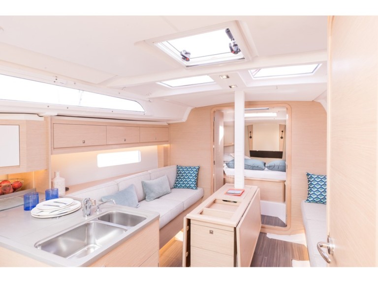 Yacht charter Castellammare di Stabia - Dufour Dufour 37 on SamBoat