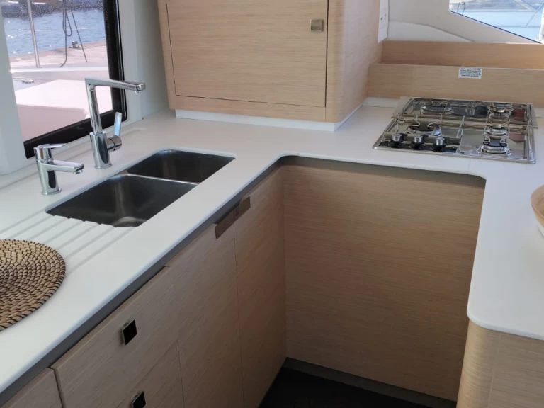 Hire Catamaran Fountaine Pajot with a boat licence
