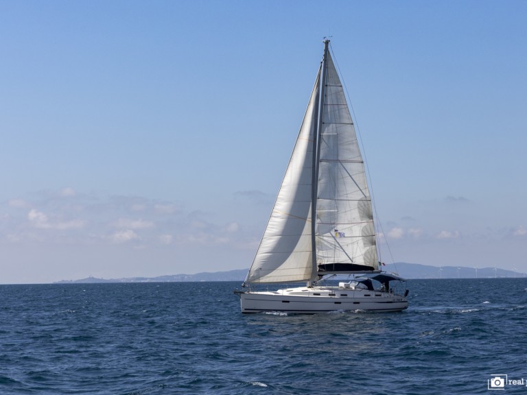 Sailboat to hire Puntone at the best price
