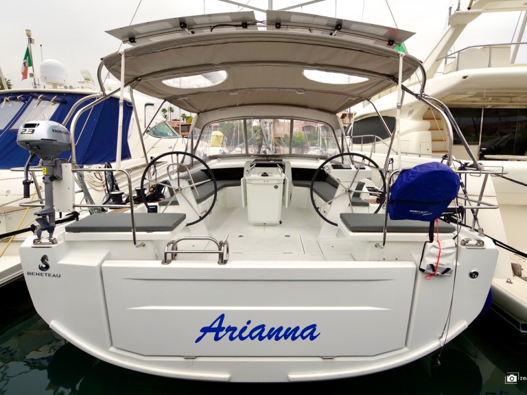 Hire Sailboat with or without skipper Bénéteau Furnari