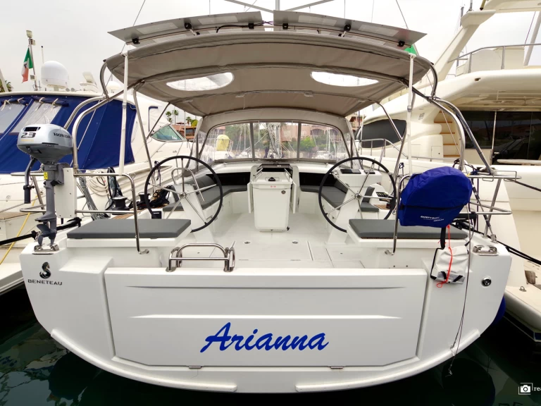 Hire Sailboat with or without skipper Bénéteau Furnari