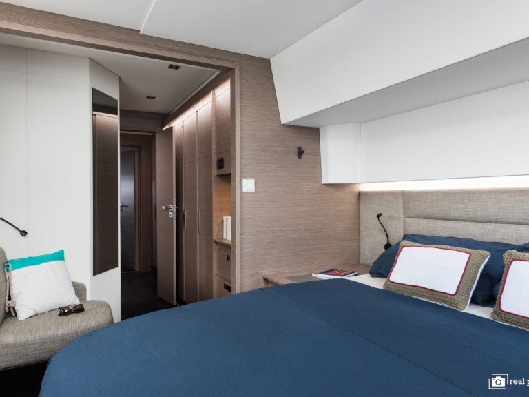 Charter a Fountaine Pajot Aura 51 in Cannigione on Samboat