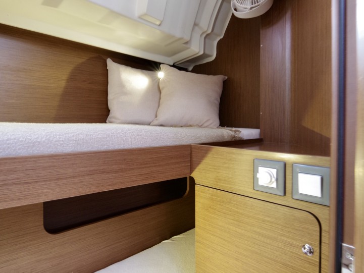 Yacht charter Puntone - Bénéteau Oceanis 46.1 on SamBoat