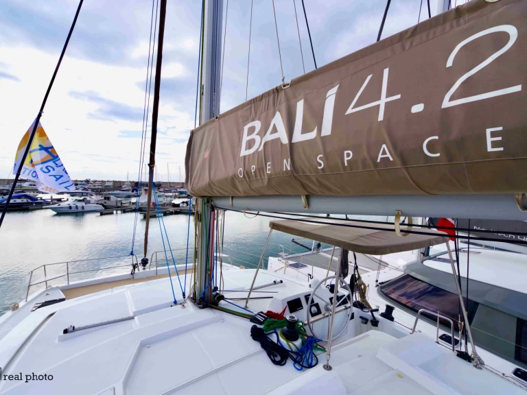 Hire a Bali Bali 4.2 Castellammare di Stabia