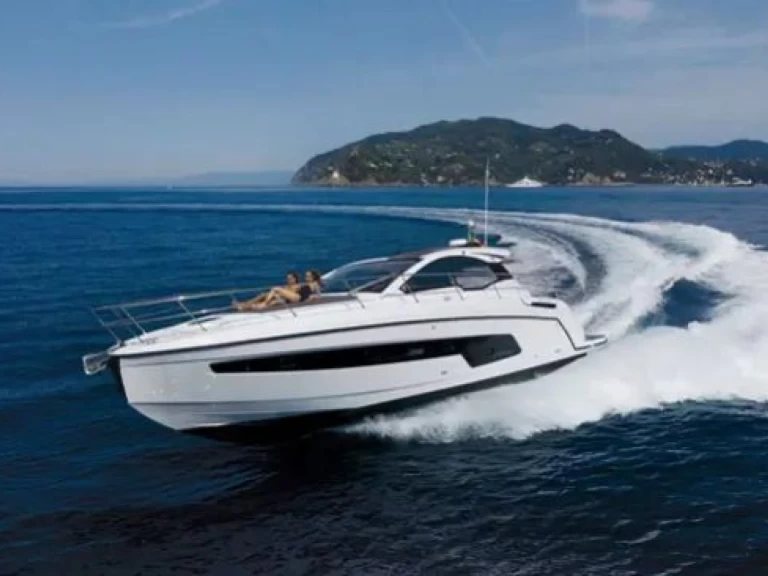 Yacht charter Split - Azimut Azimut Atlantis 45 on SamBoat