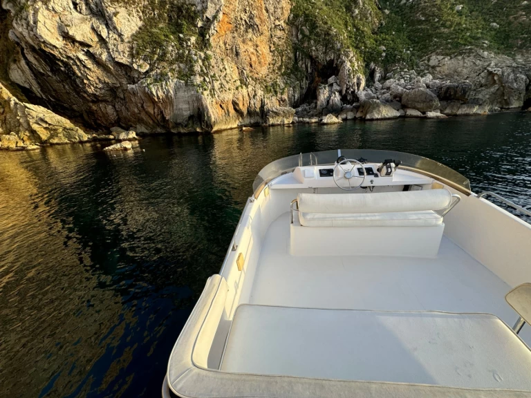 Motorboat to hire Port de Estartit at the best price