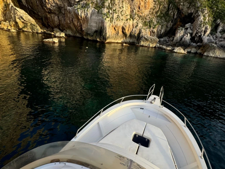 Hire a Rodman Rodman 1100 Port de Estartit
