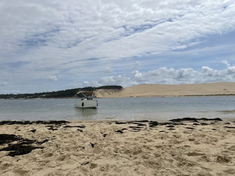 Nuva Nuva M6 charter bareboat or skippered in  Arcachon