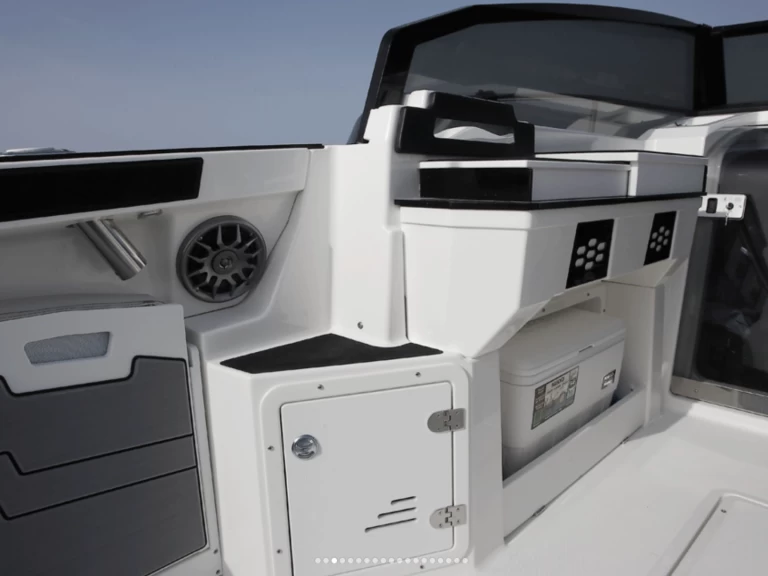 Yacht hire Sant Antoni de Portmany cheap CS 700 HT