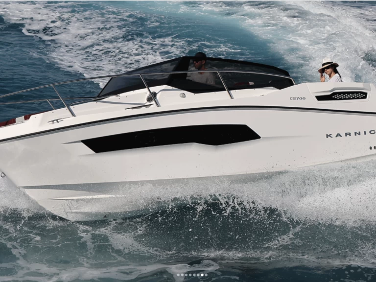 Hire Motorboat Karnic with a boat licence