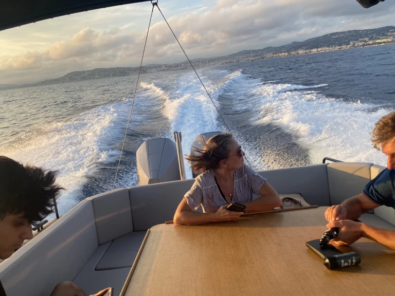 Hire Motorboat with or without skipper Beacher Port d'Arcachon