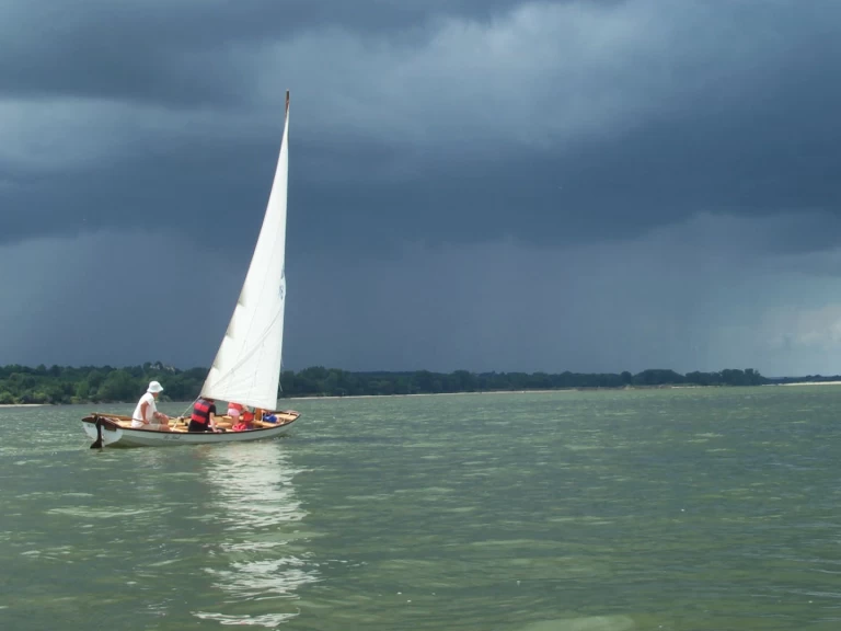 Hire Sailboat with or without skipper Canotage de France Nantes