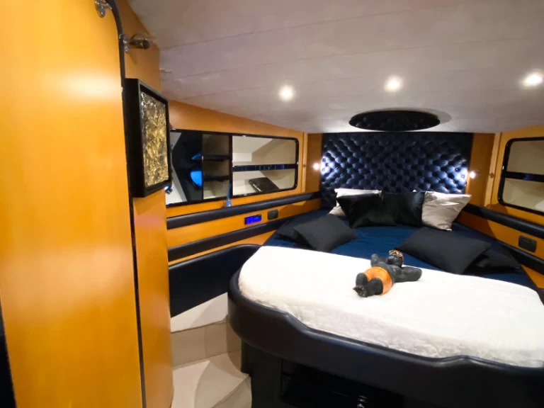 Hire a Cantieri Sarnico 45 Sant Antoni de Portmany