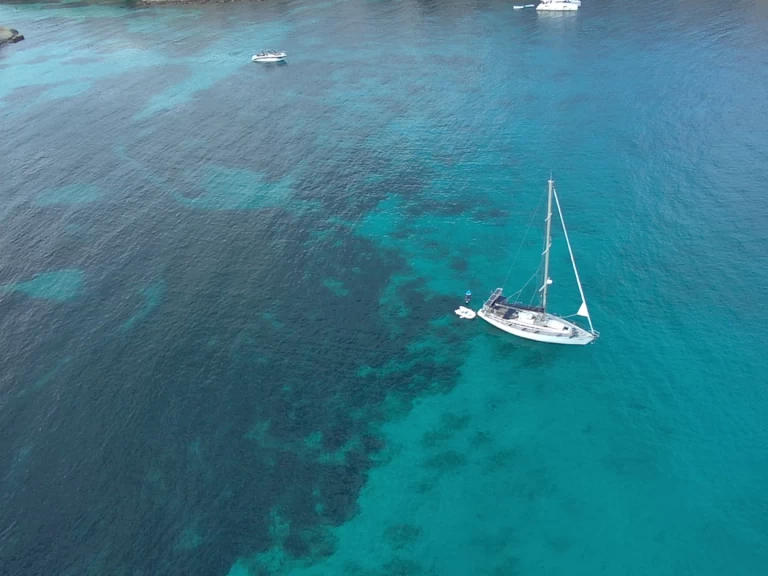 Navega con Odin Grand Soleil 46.3 15 metros charter bareboat or skippered in  Palma de Mallorca