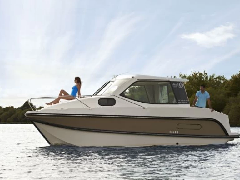 Charter a Sedan Primo in Joigny on Samboat