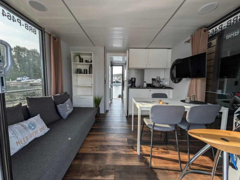 Yacht charter Lübz - A Apartboot M on SamBoat