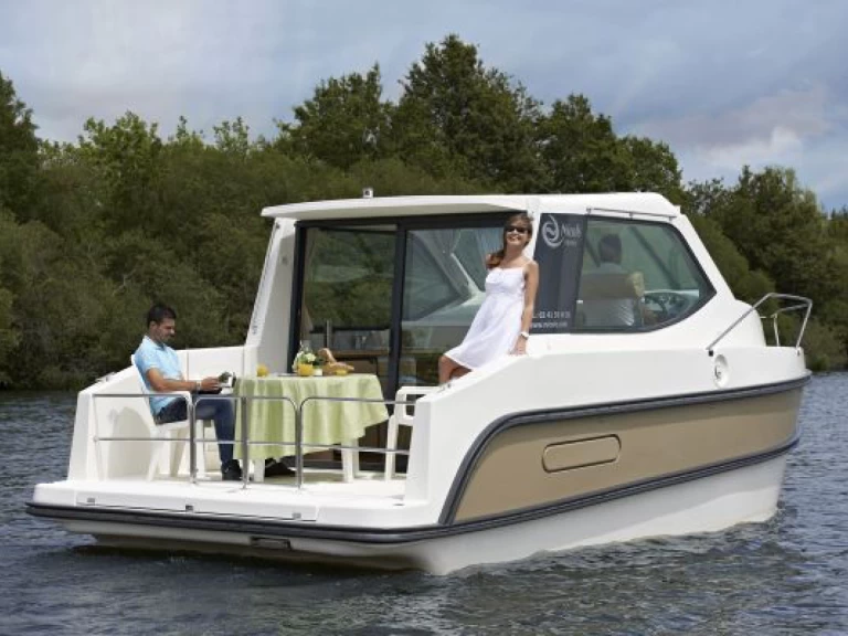 Yacht hire Joigny cheap Primo