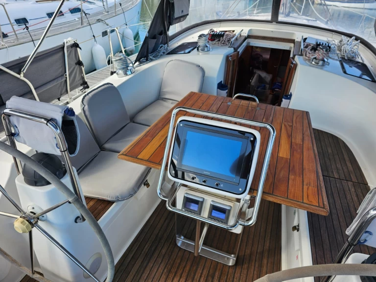 Hire Sailboat with or without skipper Bavaria Toulon