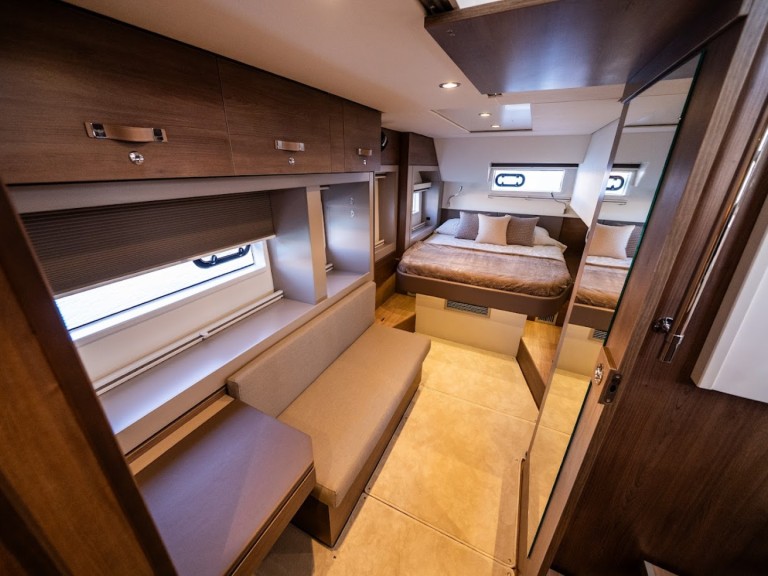 Charter a Bali Catamarans Bali 4.6 in Paros (Island) on Samboat