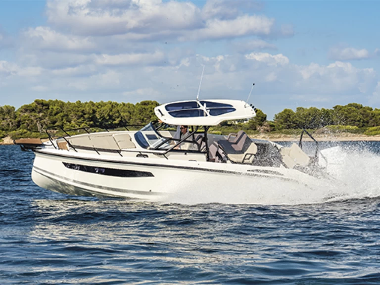 Charter a Quicksilver Navan S30 in Altea on Samboat