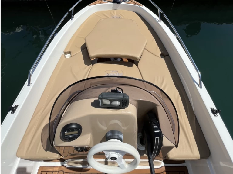 Motorboat hire in Mataró - Mareti 430