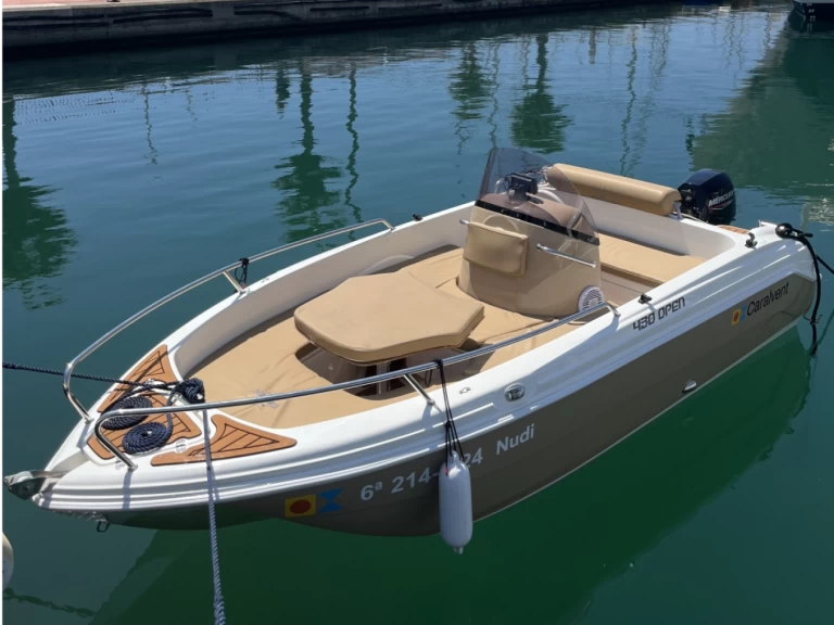 Charter a Mareti 430 in Mataró on Samboat