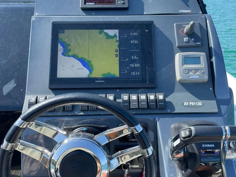 Hire RIB Lomac with a boat licence
