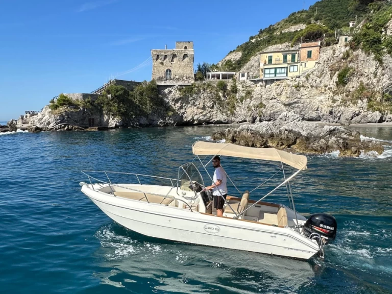 Yacht charter Vietri sul Mare - Capelli Cap 520 on SamBoat