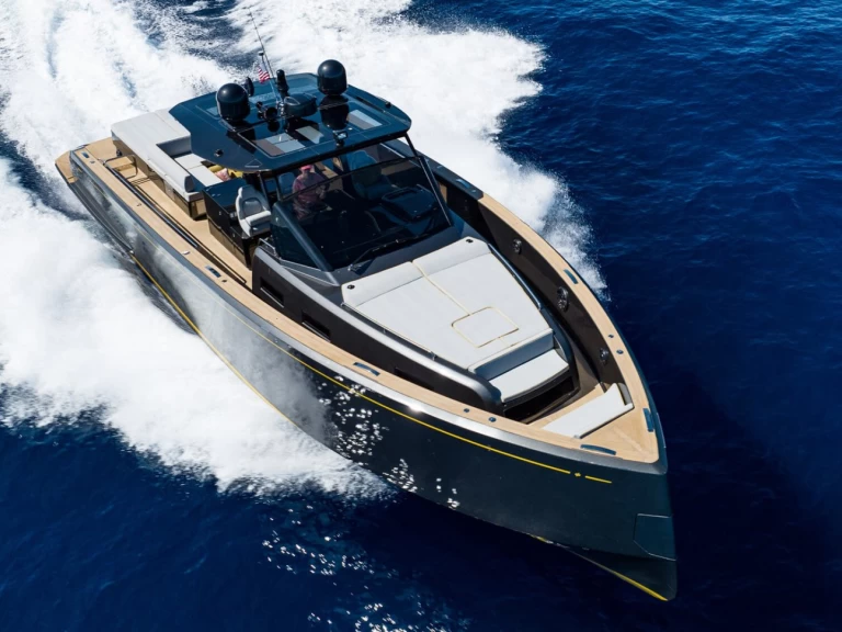 Hire Motorboat with or without skipper Pardo Yachts Port de Saint Tropez