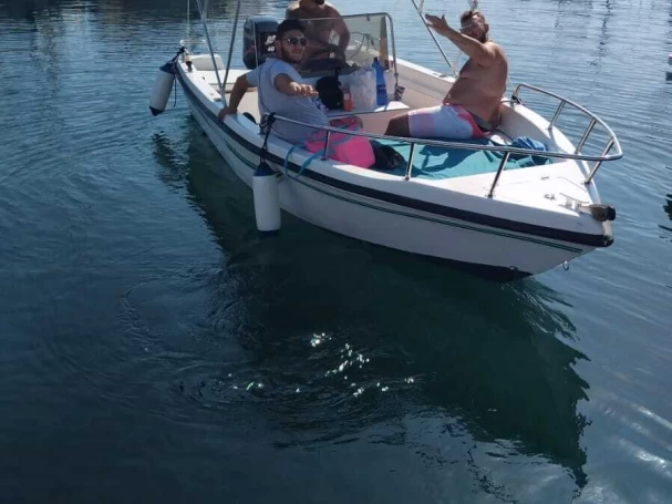 Motorboat to hire Palermo at the best price