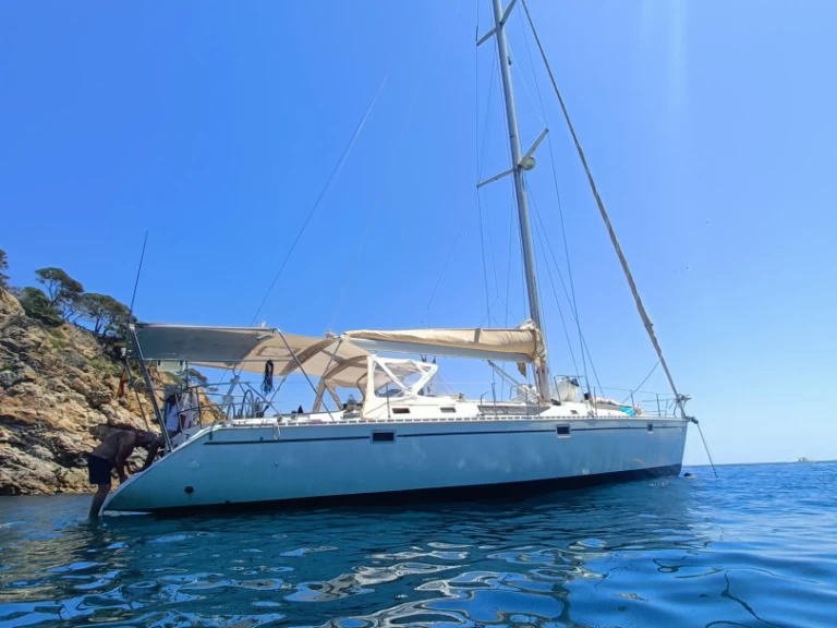 Charter a Bénéteau Oceanis 500 in Port de Blanes on Samboat