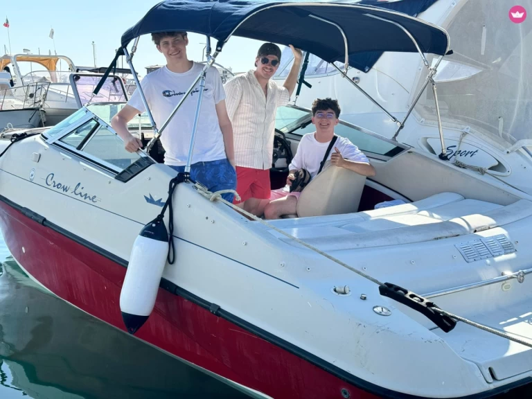 Hire a Crownline Crownline 225 CCR Palermo