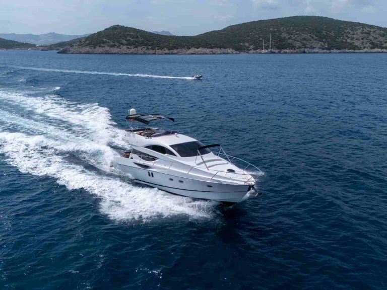 Charter a Numarine Numarine  55 in Torba on Samboat