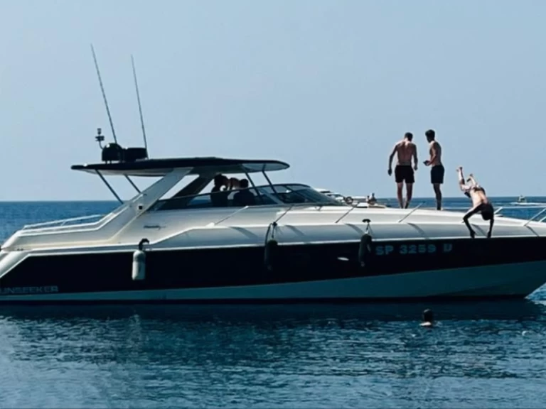 Yacht charter Cefalù - Sunseeker Camargue 46 on SamBoat
