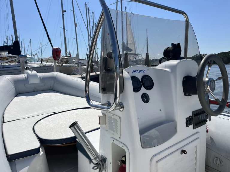 RIB hire in Vannes - Capelli Tempest 500