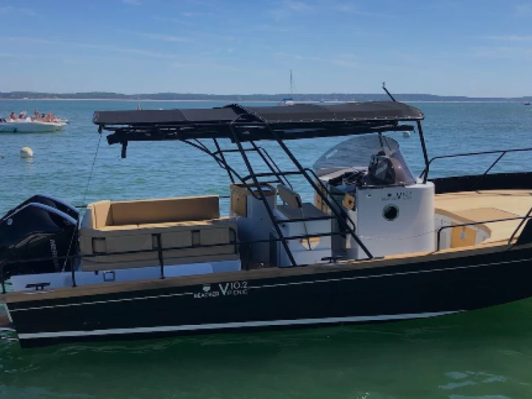 Motorboat hire in Grand Piquey - Beacher Beacher V10.2 Croisière