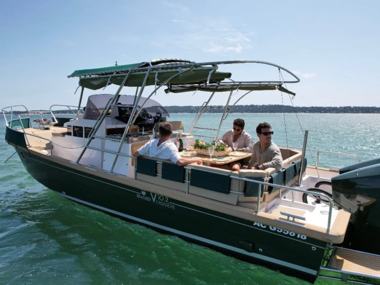 Hire Motorboat Beacher with a boat licence