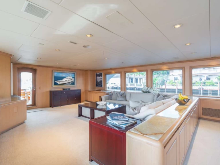 Charter a Christensen CHANSON in Montauk on Samboat