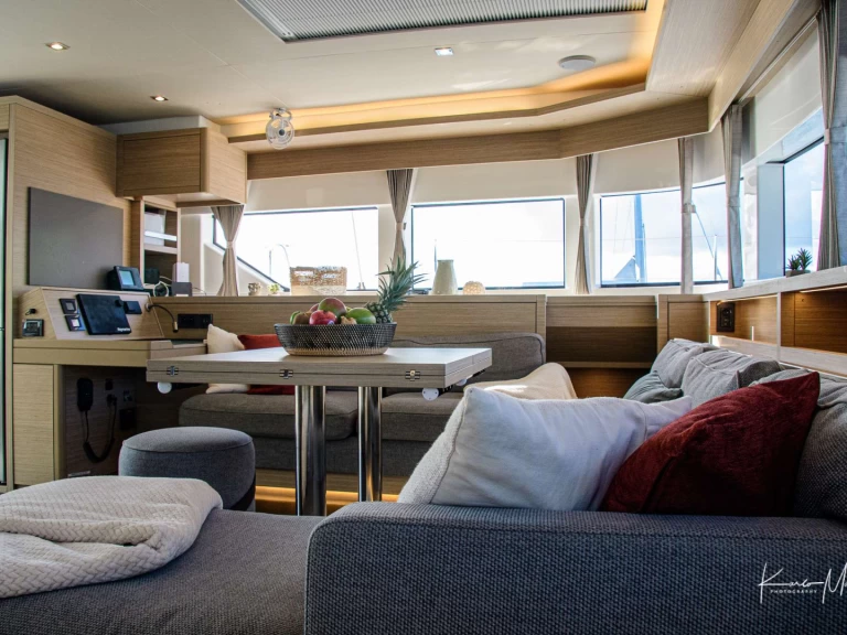 Hire Luxury Yacht with or without skipper Lagoon Néa Péramos