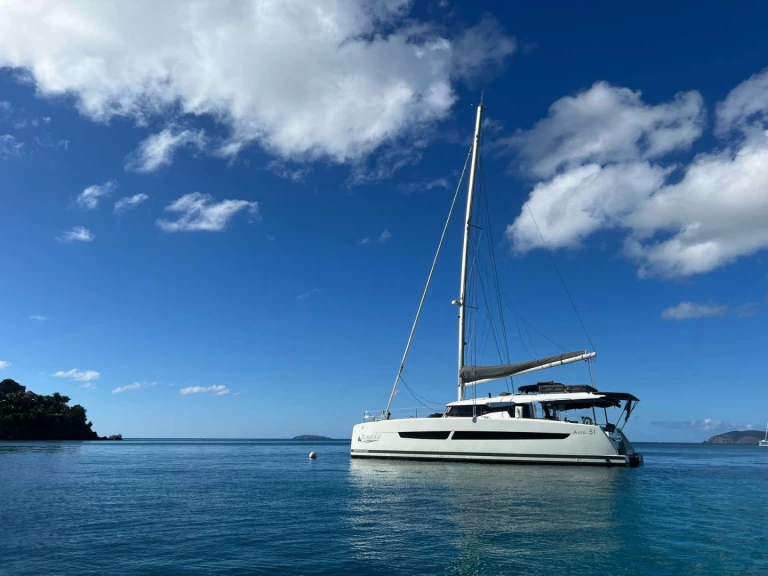 Hire a Fountaine Pajot BOUNTIFUL Freeport