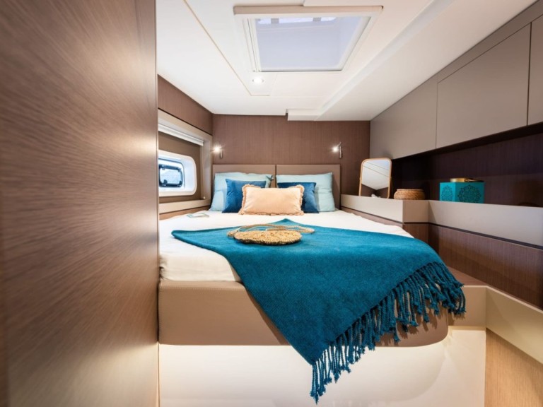 Yacht hire Nassau cheap Bali 4.6