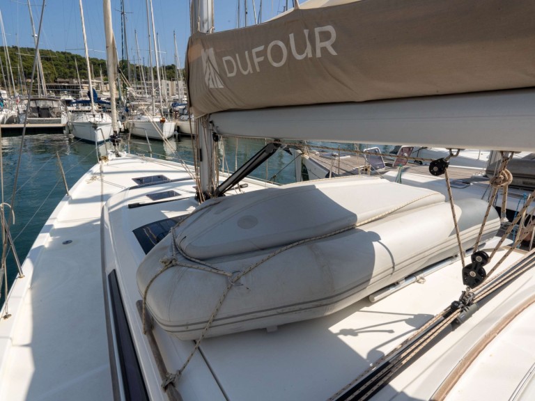 Yacht hire Saint-Mandrier-sur-Mer cheap Dufour 430 Grand Large