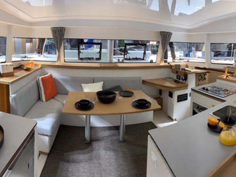 Catamaran to hire Mykonos (Island) at the best price